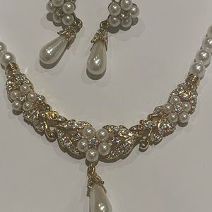 STUNNING VINTAGE VENDOME/CORO NECKLACE SET